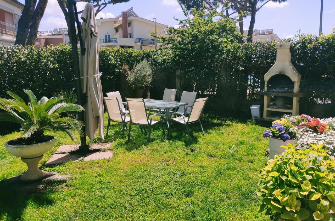 Luxury Apartment Magnolia Terrace Fregenae Exterior foto